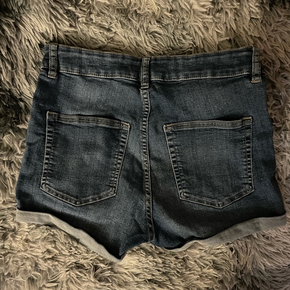 jean shorts size 6 never worn